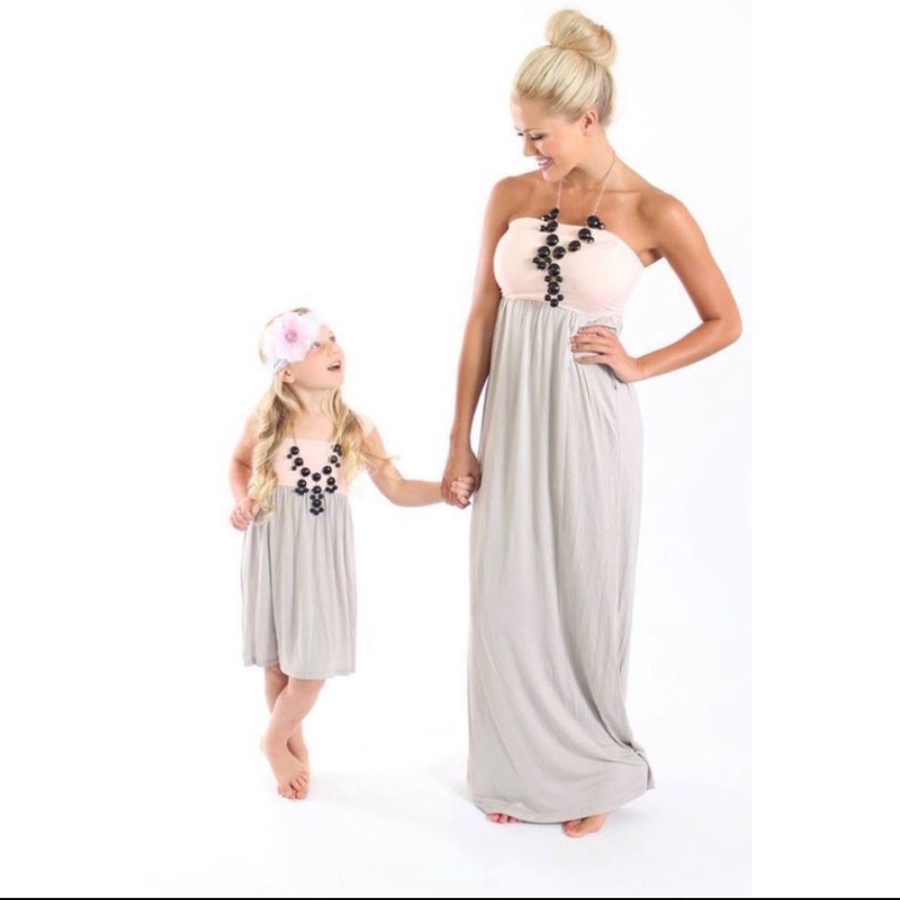 Sleeveless maxi dress for mom and daughter